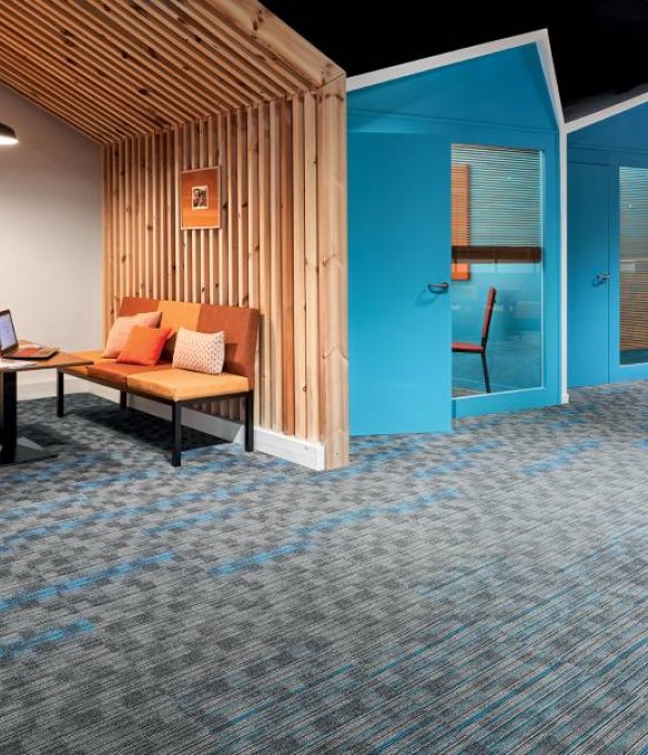 Wykładzina w płytkach RESONANCE TRUST STRIPES Balsan Wykładzina w płytkach RESONANCE TRUST STRIPES Balsan